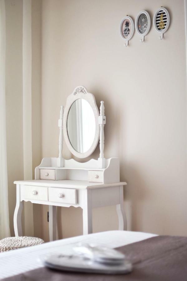 Oliver Suites Athens Ngoại thất bức ảnh